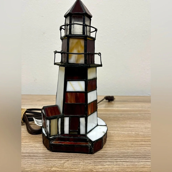 Vintage Stained Glass Lighthouse Night Light Tabletop Tiffany Style - Picture 6 of 12